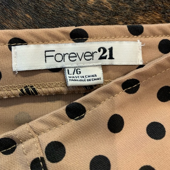 Forever 21 size Large tan or nude mini skirt with black polka dots - Picture 2 of 7